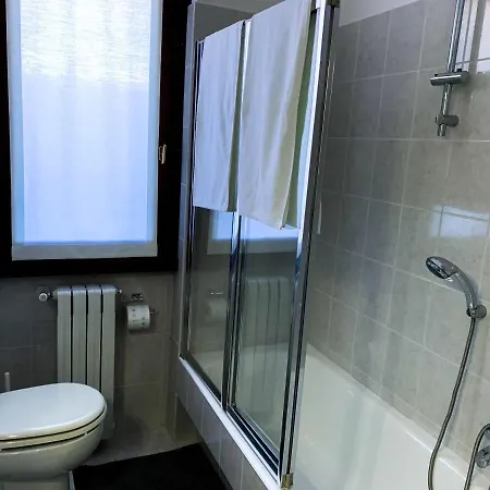 Rosada Appartement Stresa